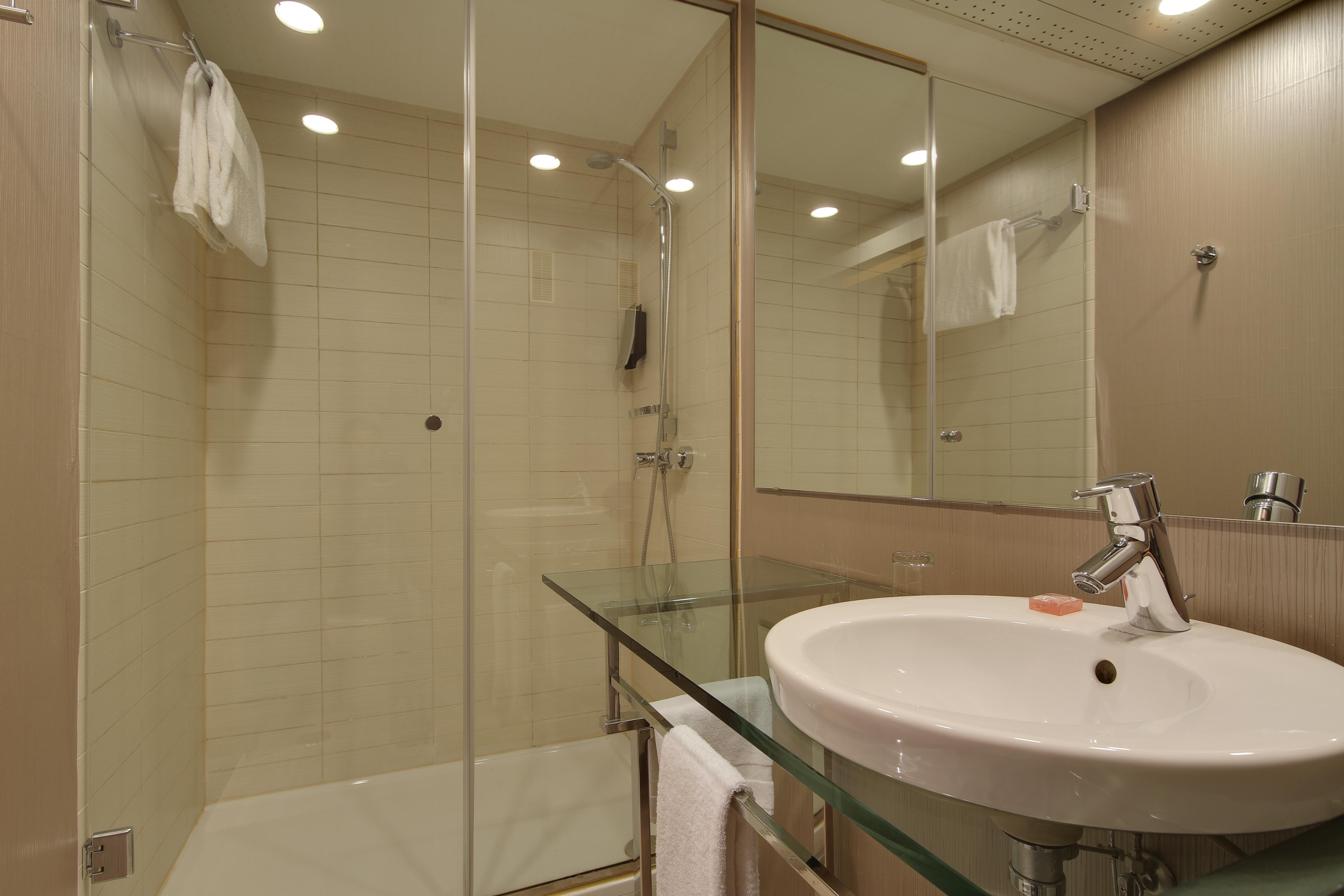 Rafaelhoteles Ventas (Adults Only) Madrid Luaran gambar